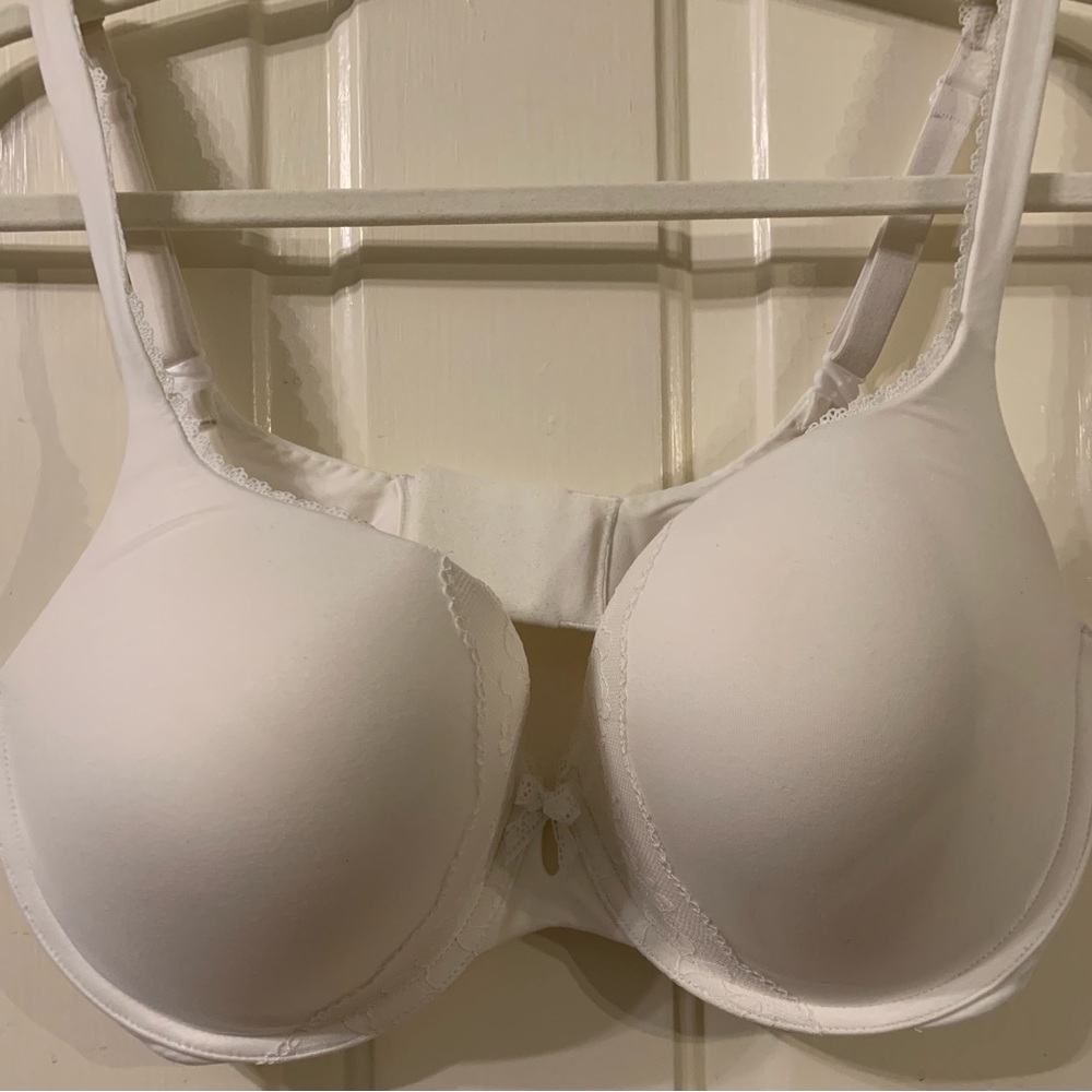 Victoria’s Secret Body by Victoria Bra